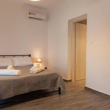 Celine House 펜션 *