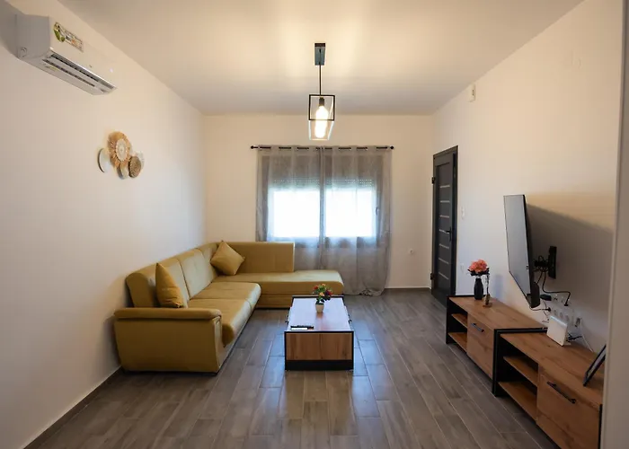 Celine House Holiday home *