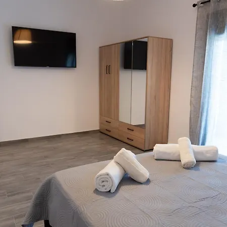 Celine House Dom wakacyjny Wolos
